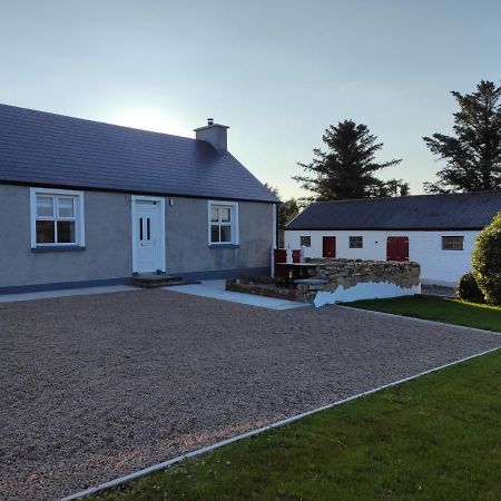 White Barn Cottage คลอนมานี ภายนอก รูปภาพ